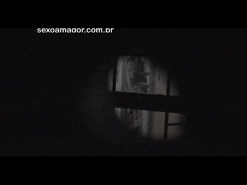 ❤️ Blondie tiġi filmata segretament minn voyeur tal-viċinat moħbi wara briks vojta Porn biss lilna mt.dreamypassionjourney.ru ❌❤