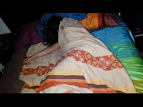 ❤️ Stepson jgħajjar lill-mara żagħżugħa tiegħu waqt li torqod. Porn biss lilna mt.dreamypassionjourney.ru ❌❤